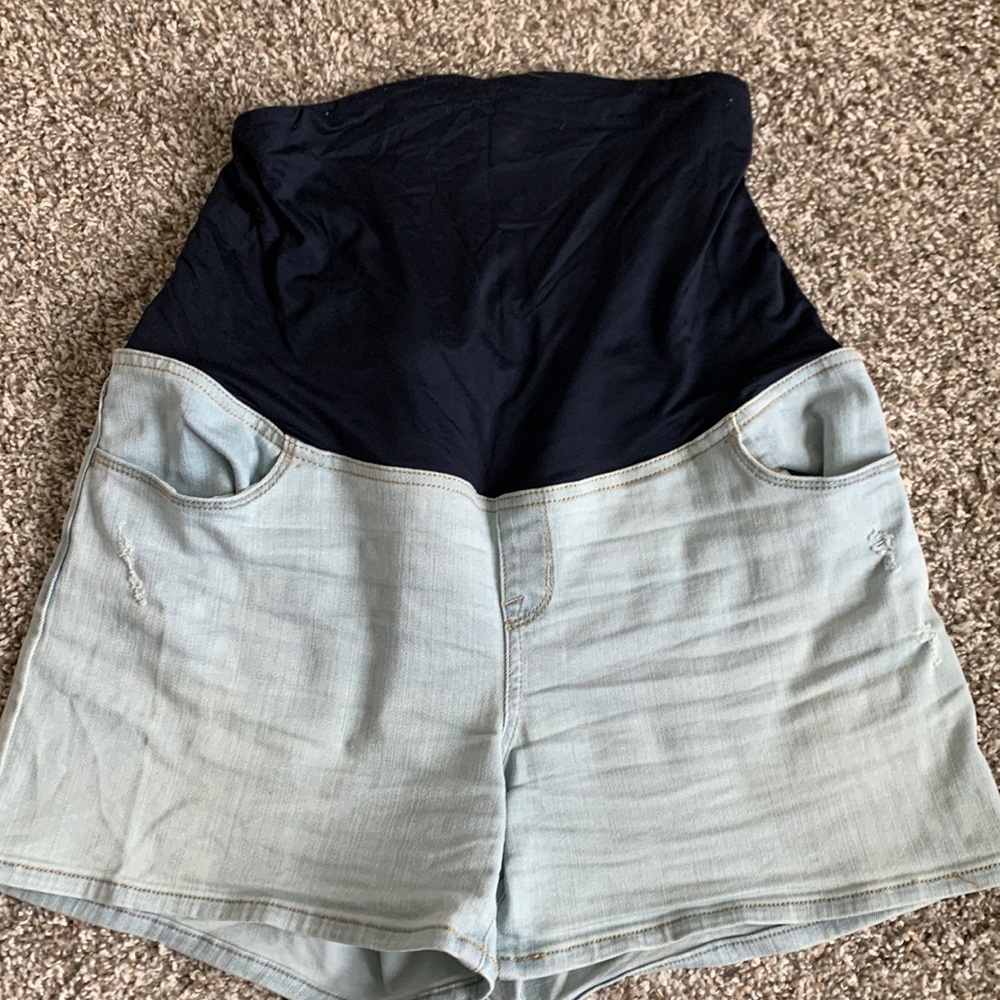 Isabel maternity size 10 Jean shorts